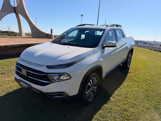 FIAT TORO 1.3 TURBO 270 FLEX FREEDOM AT6 FIAT TORO 1.3 TURBO 270 FLEX FREEDOM AT6
